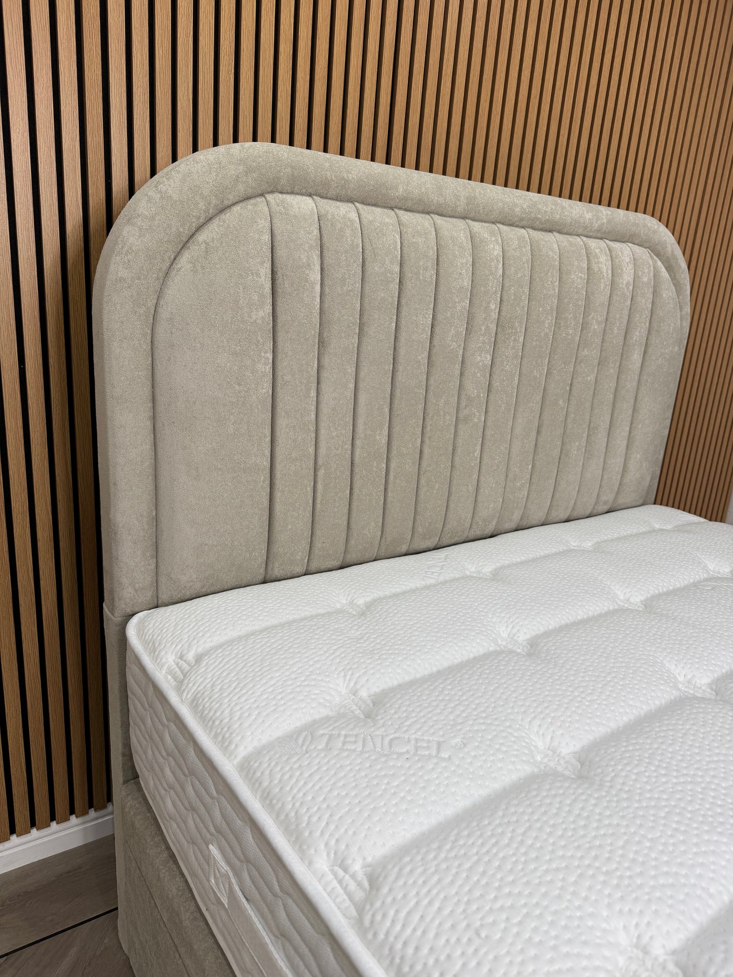 Gemini Bed