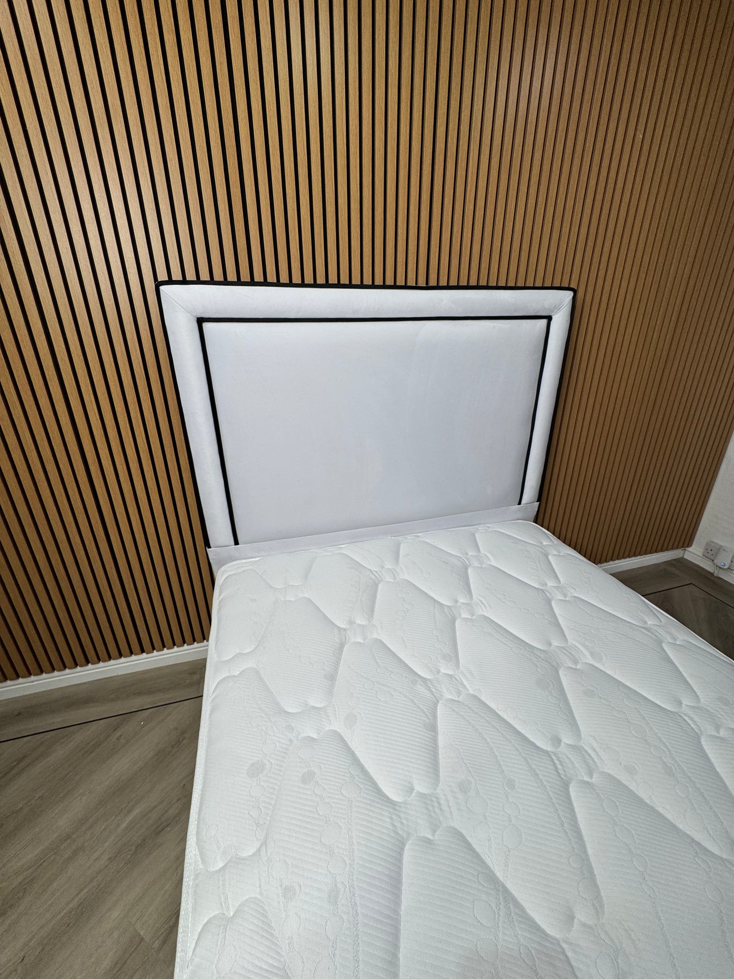 Melody Bed