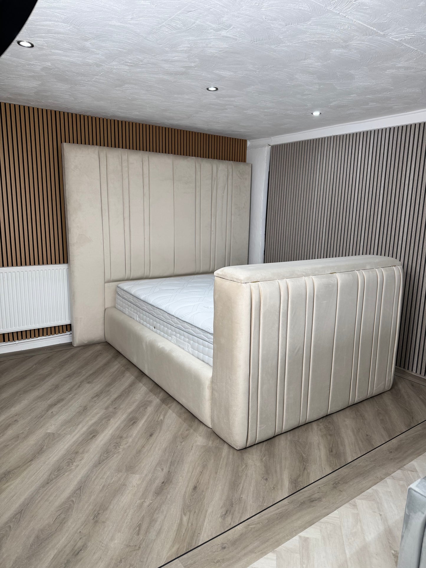 Paige TV Bed