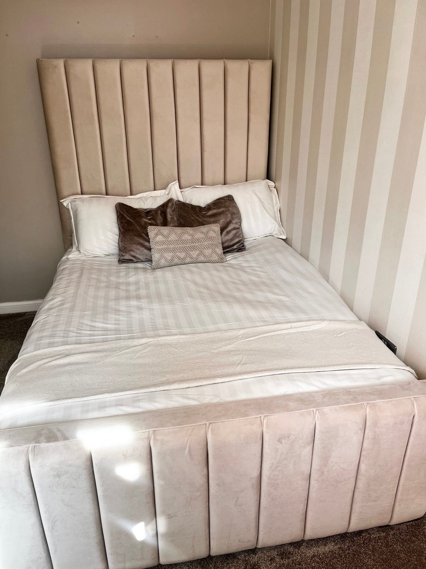 Bella Bed